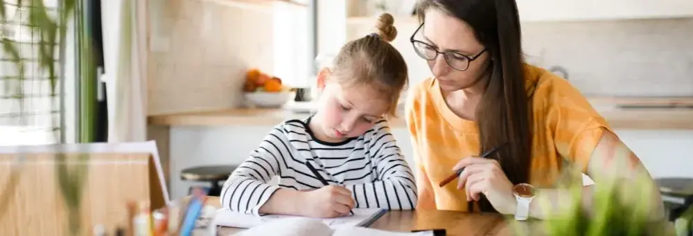 Platforma edukacyjna: Czym jest? Jak działa? Poznaj zalety i wady