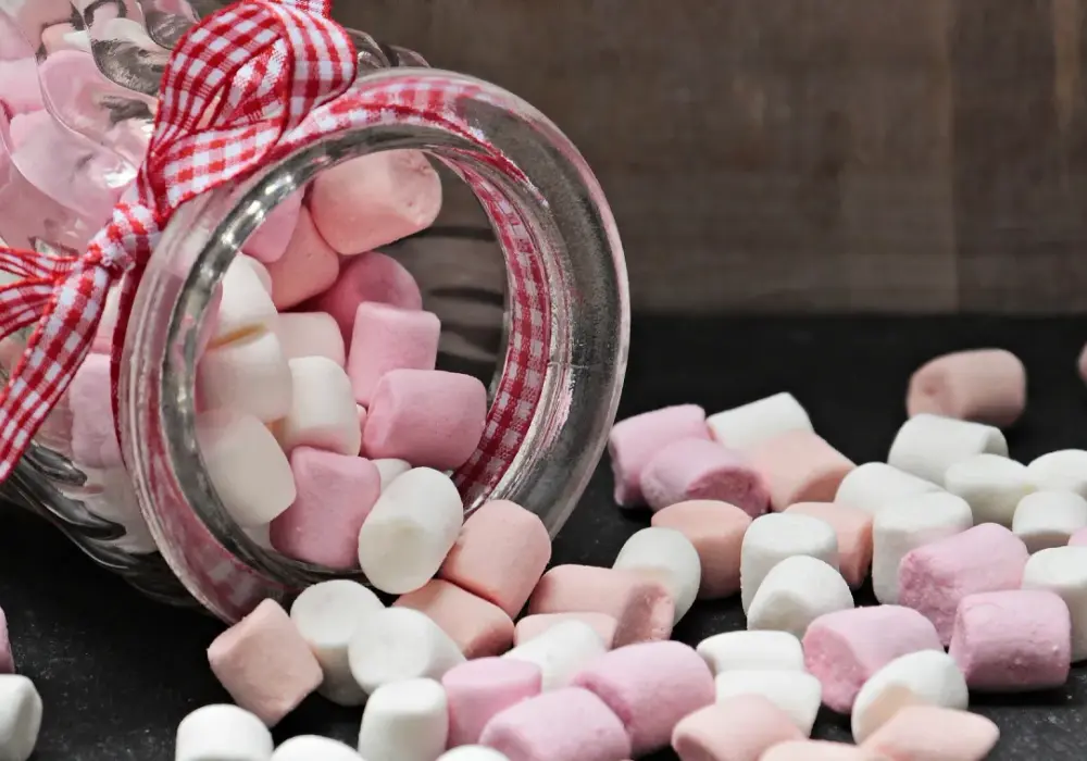 Eksperymenty z piankami marshmallow: Proste, bezpieczne i zabawne!
