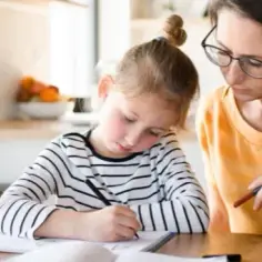 Platforma edukacyjna: Czym jest? Jak działa? Poznaj zalety i wady