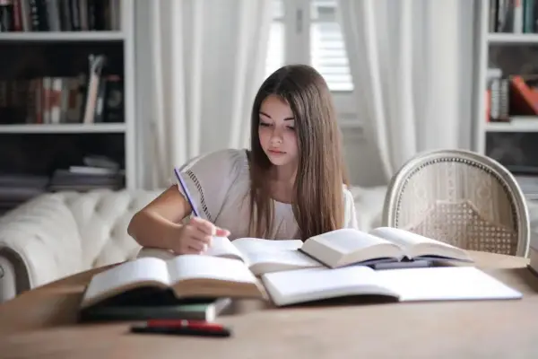Edukacja - Czym jest naprawdę? Nie tylko szkoła!